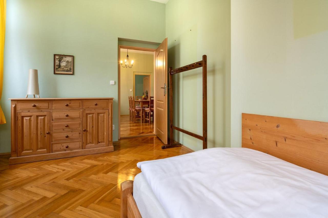 Base Camp Desna Apartment Ngoại thất bức ảnh