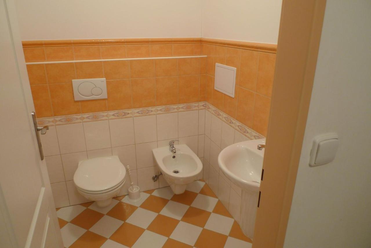 Base Camp Desna Apartment Ngoại thất bức ảnh